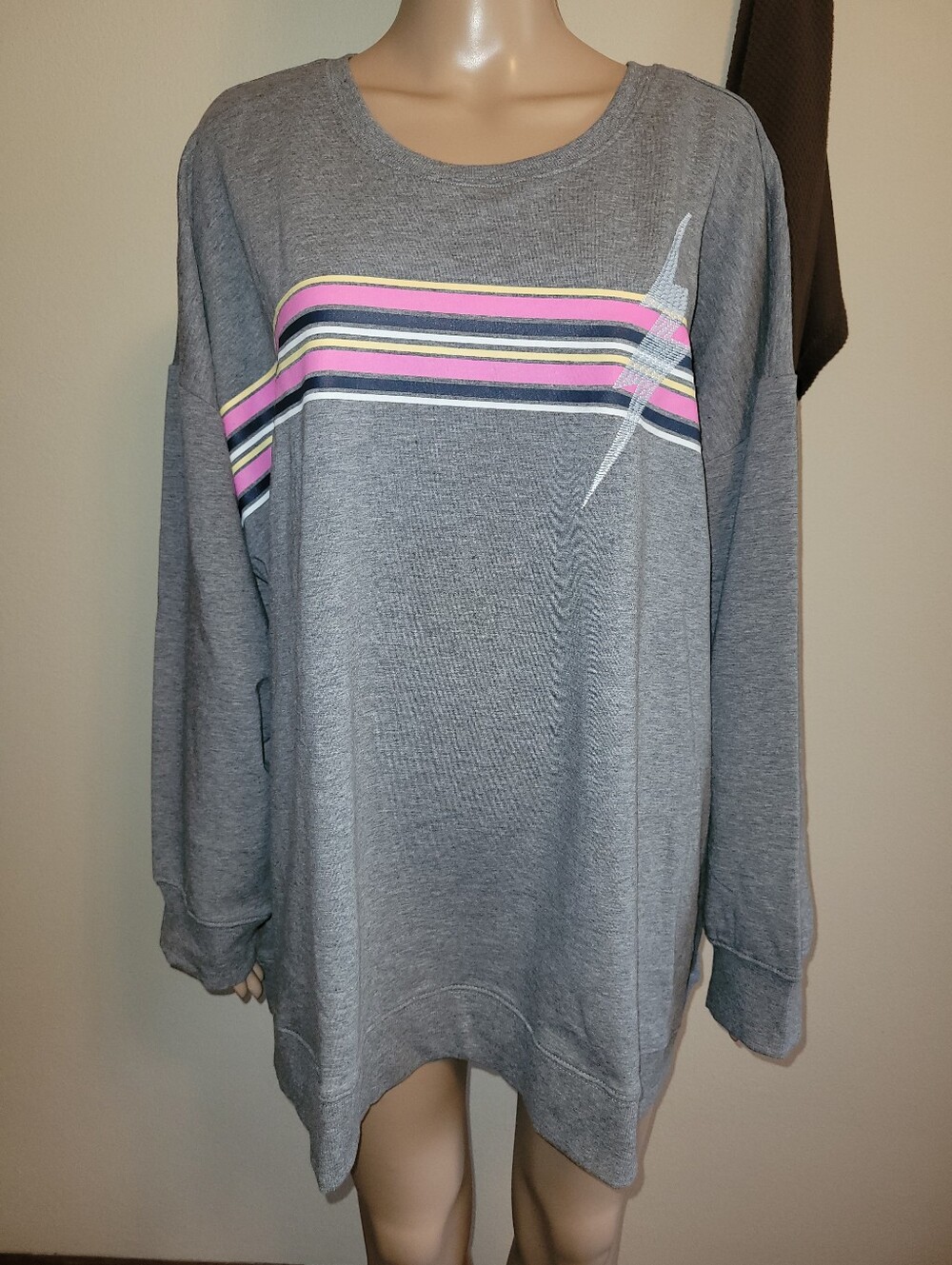 NWT - Torrid Super Soft Grey  Sweatshirt With Stripes & Lightning Bolt.  Size 4X